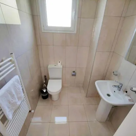 4-bed Private Pool And Ocean Views Vila Kharcha