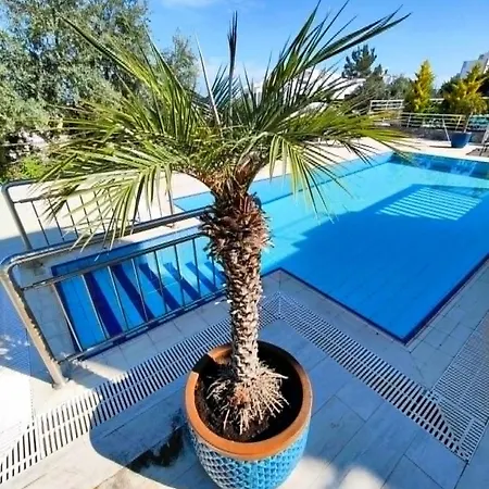 4-bed Private Pool And Ocean Views *